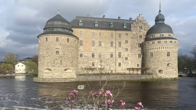 Läs mer om artikeln Utställning på Örebro Slott i September